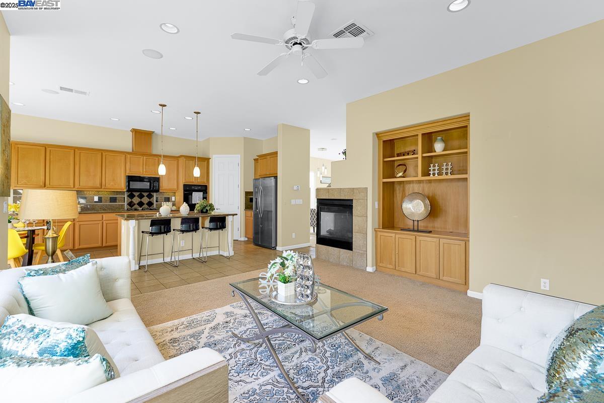 436 Wood Glen Dr