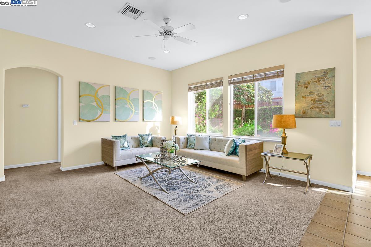 436 Wood Glen Dr