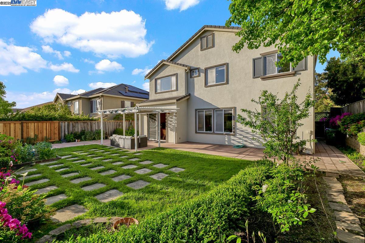 436 Wood Glen Dr