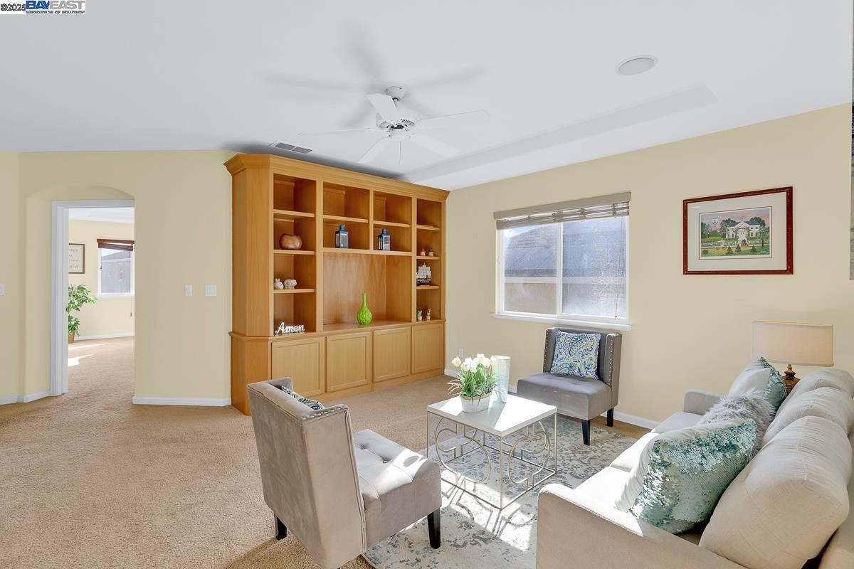 436 Wood Glen Dr