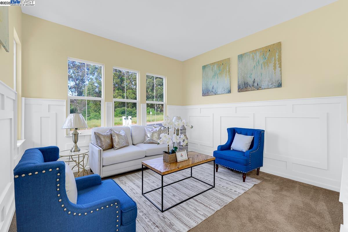 436 Wood Glen Dr