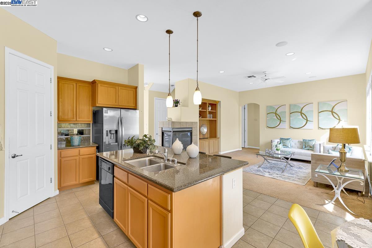 436 Wood Glen Dr