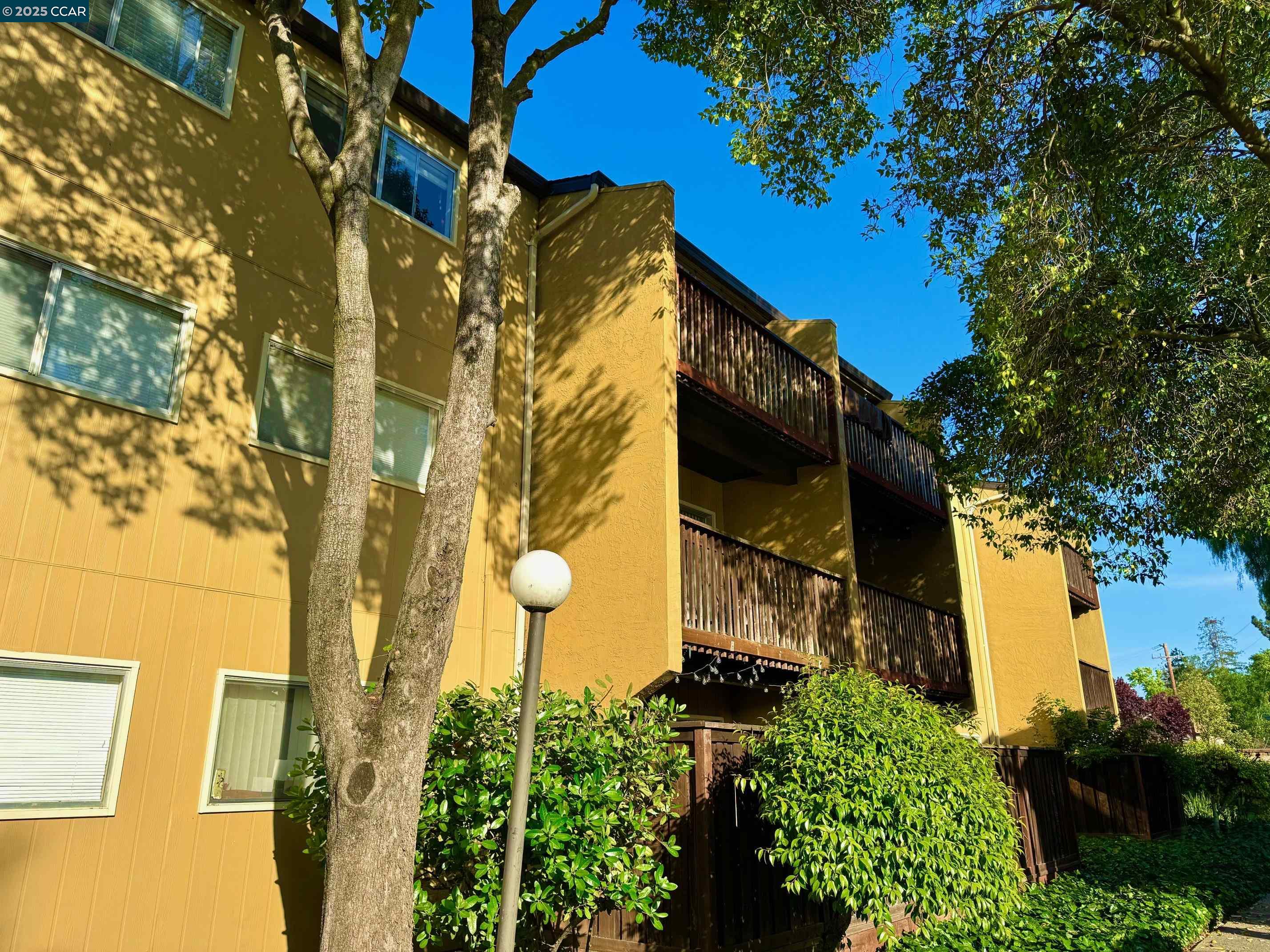 1060 Oak Grove Rd # 25