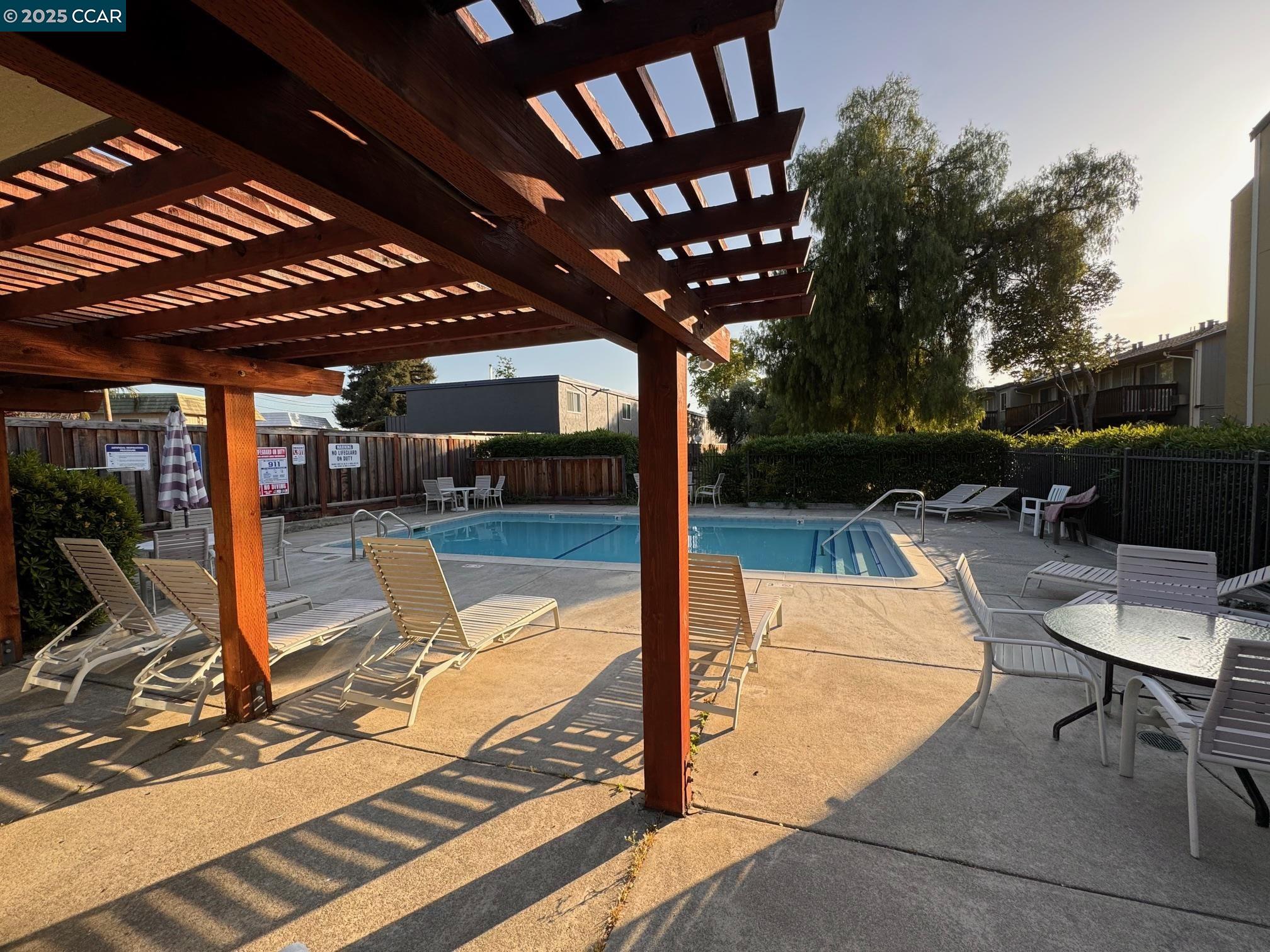 1060 Oak Grove Rd # 25