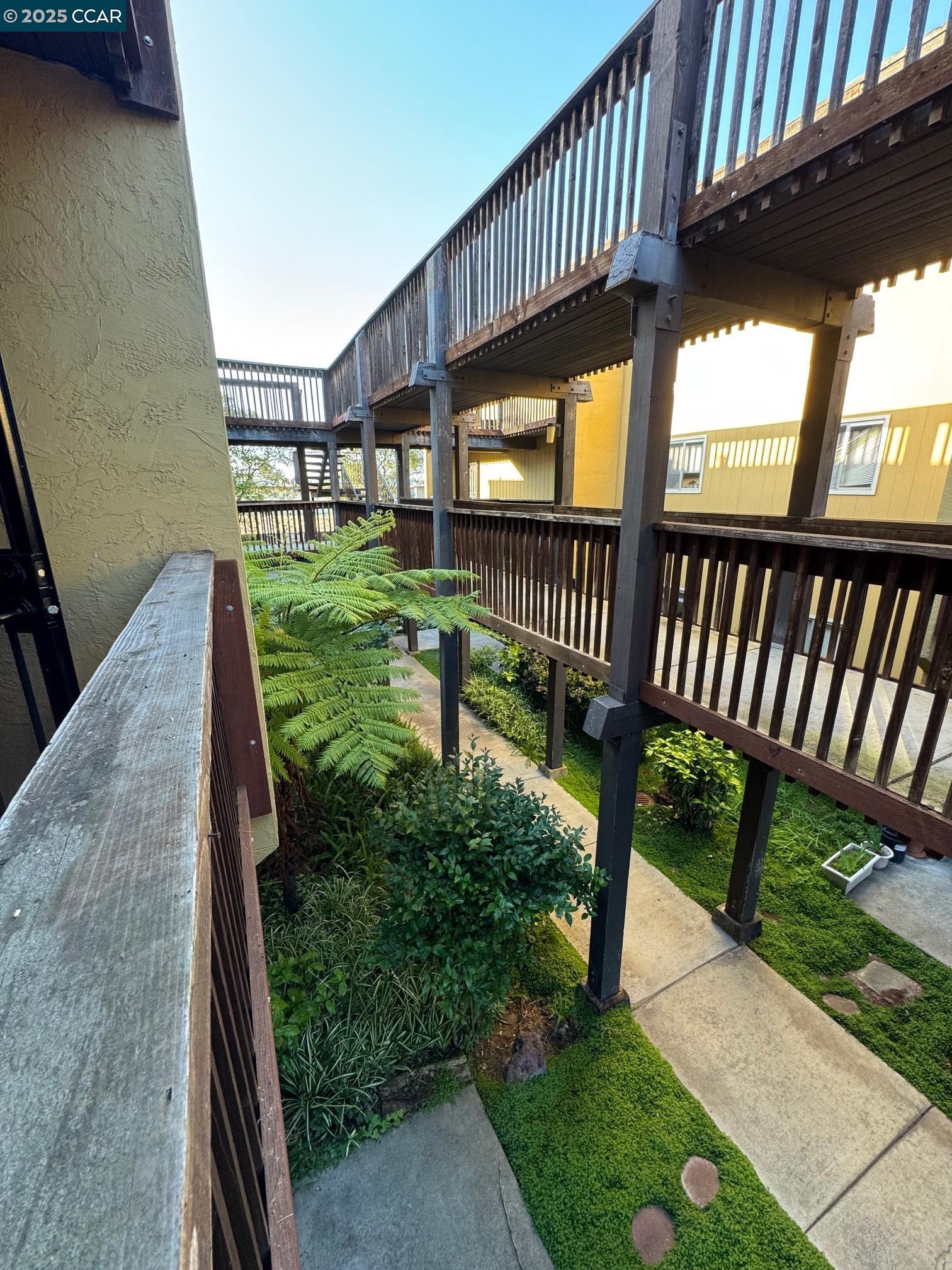 1060 Oak Grove Rd # 25