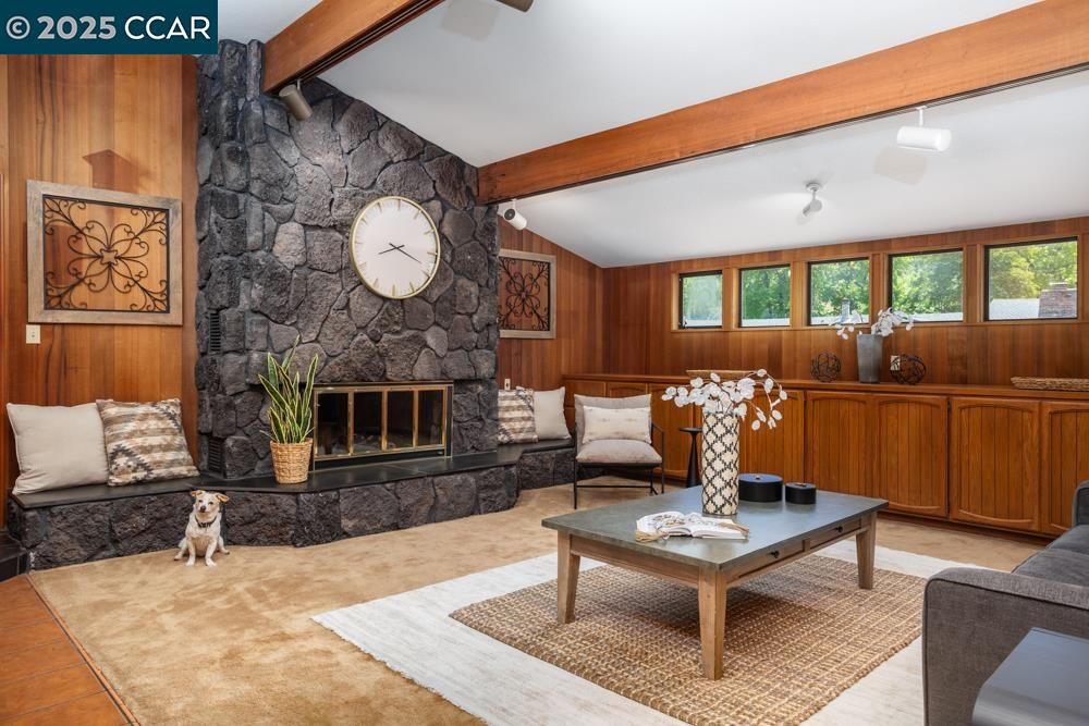 216 Castle Glen Rd