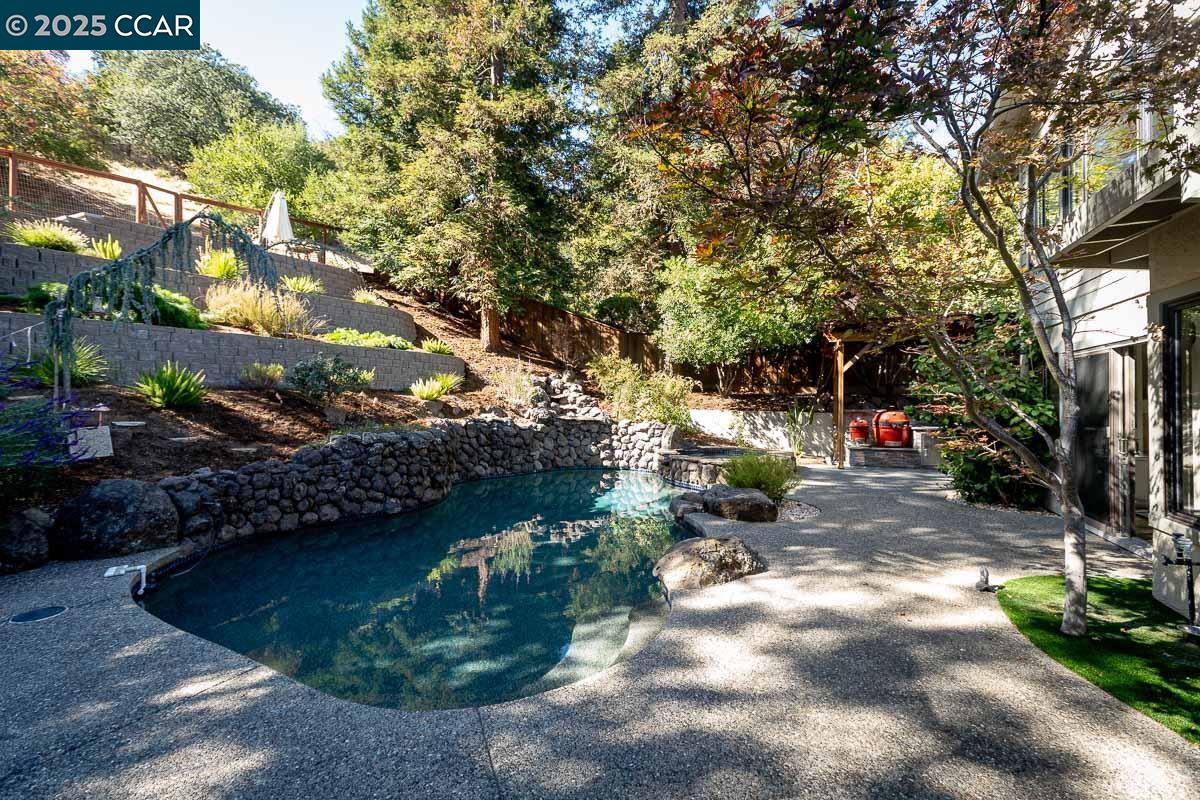 311 Valley High Dr