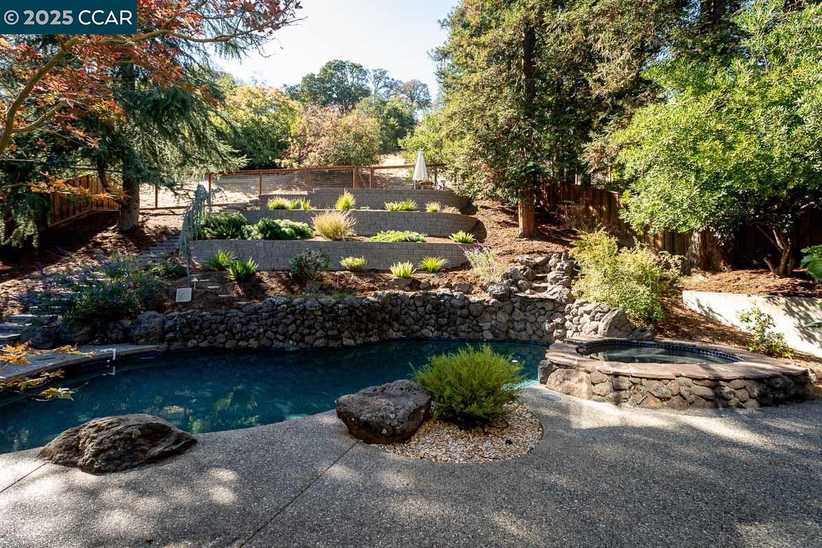 311 Valley High Dr