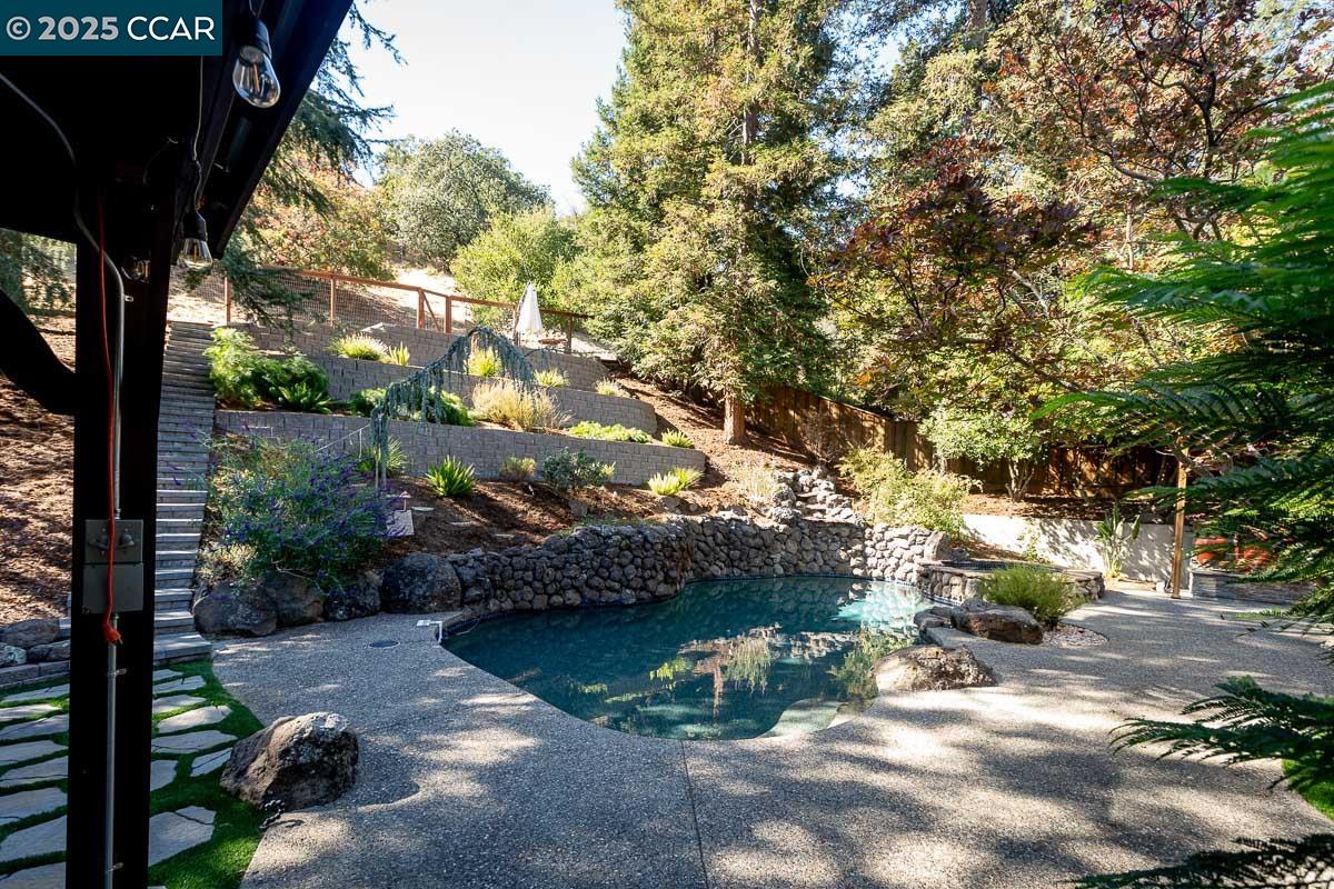 311 Valley High Dr