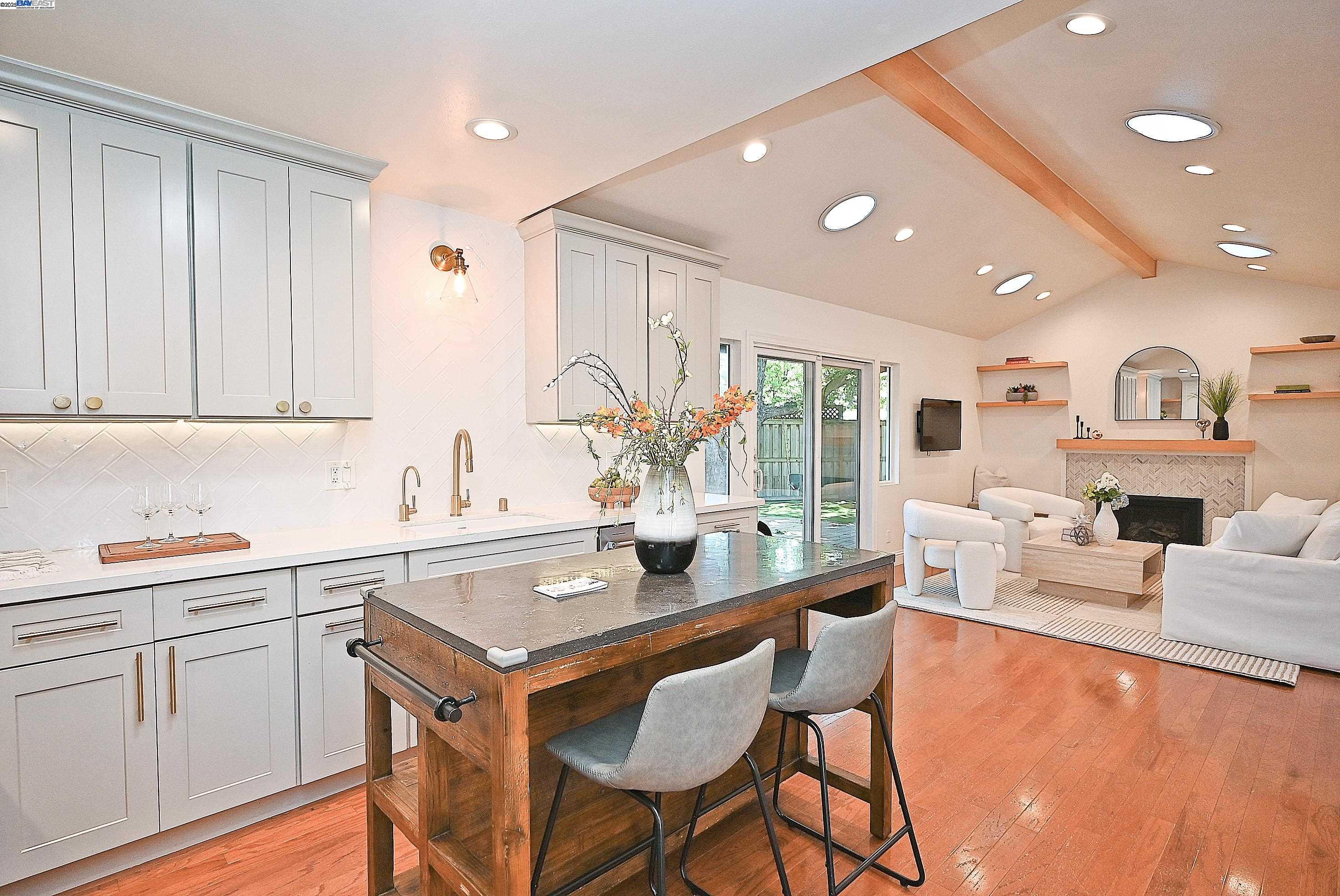 7776 Dublin Green Ct