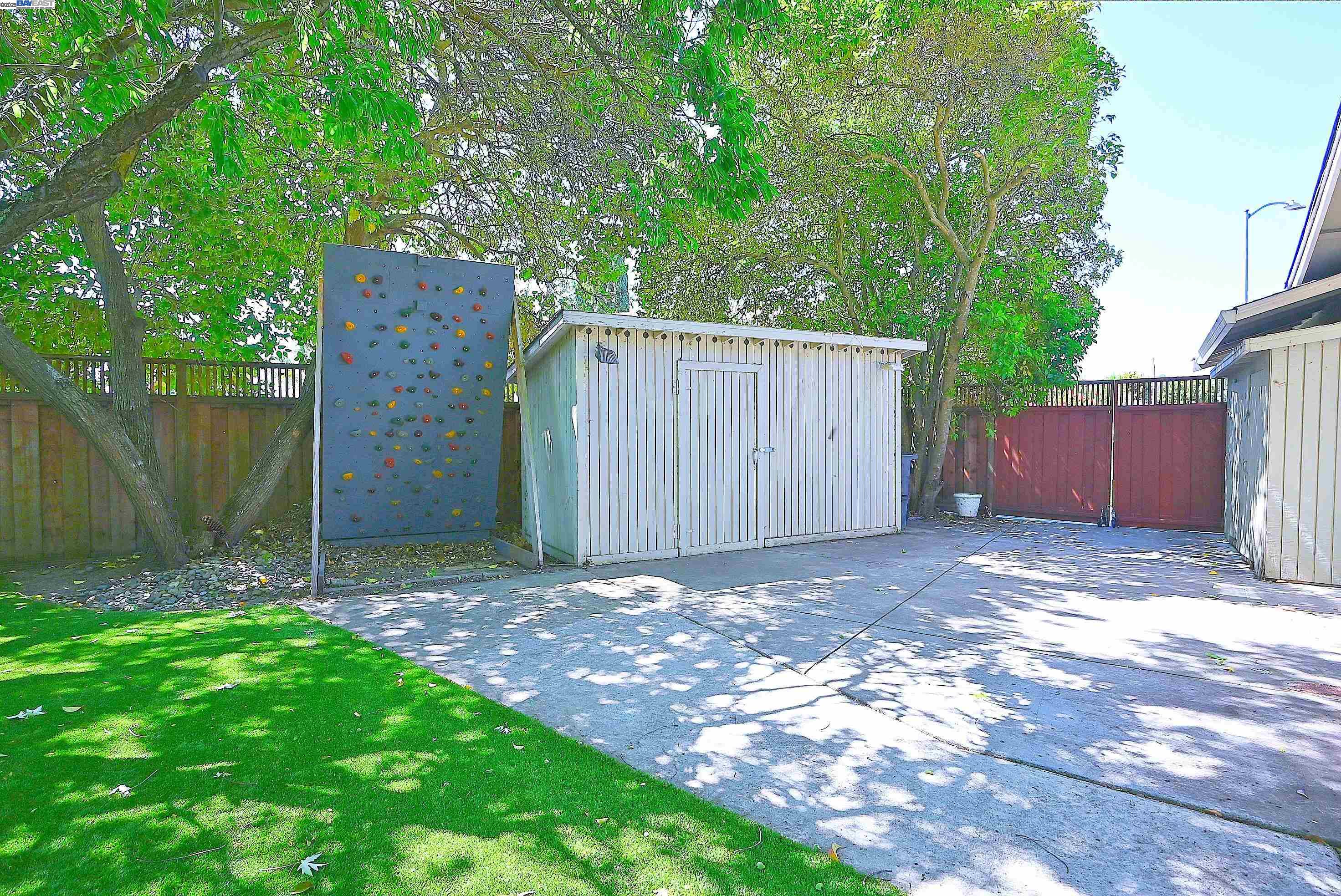 7776 Dublin Green Ct