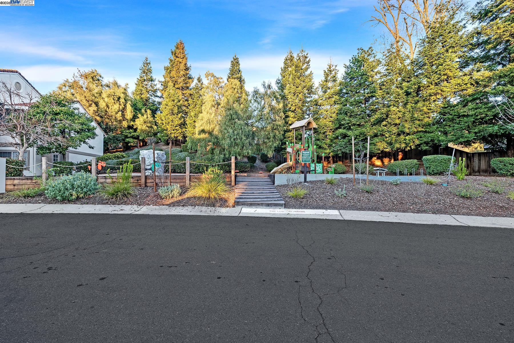 226 Portola Dr