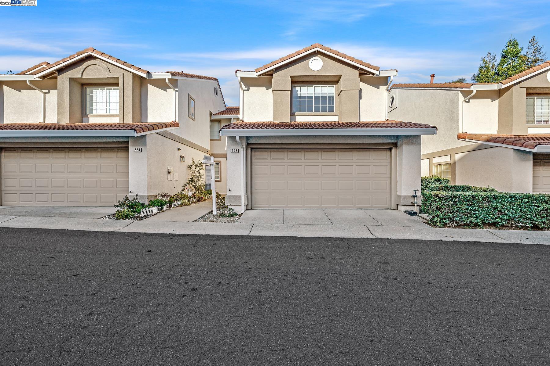 226 Portola Dr