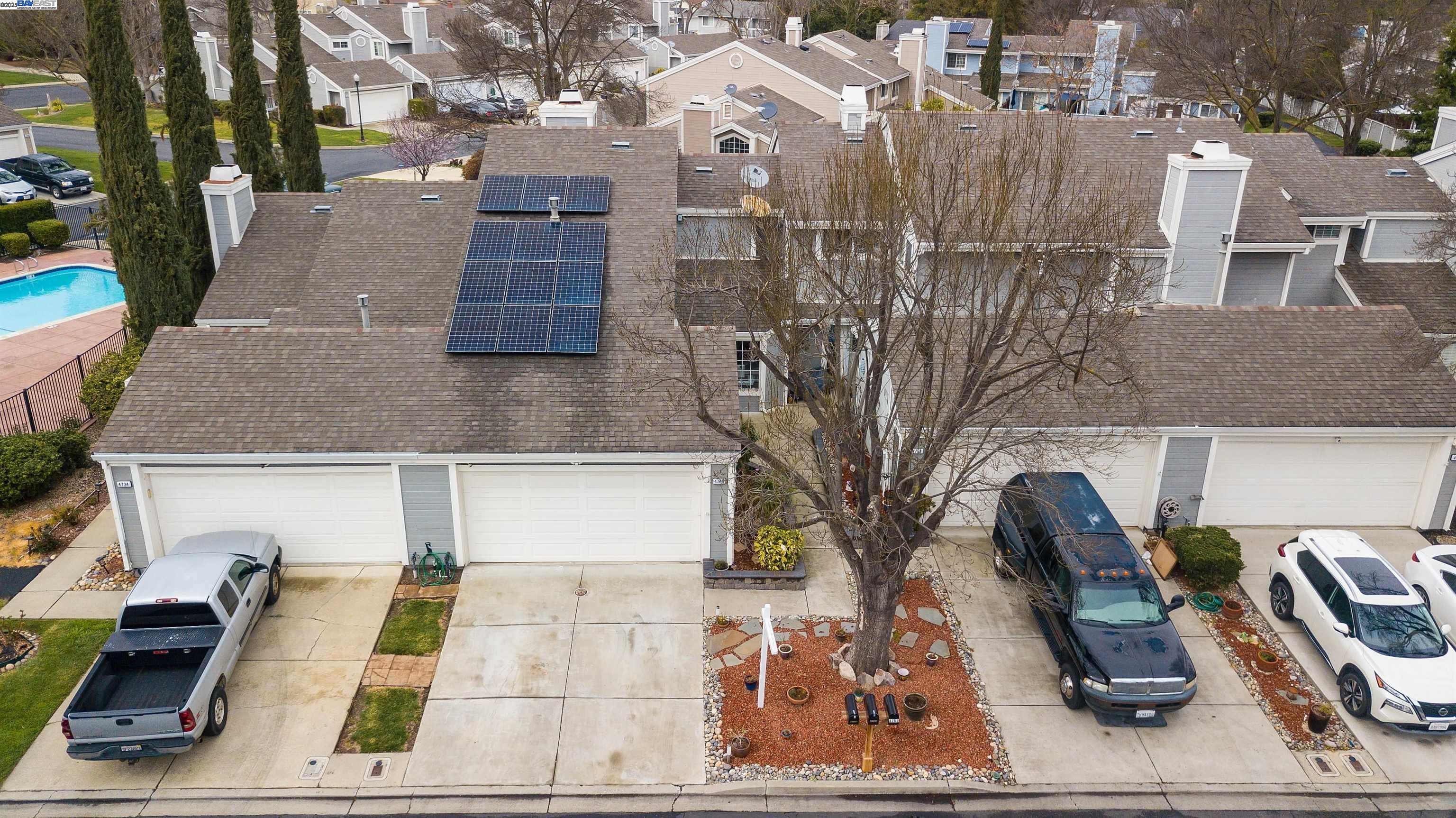 4746 APPLE TREE COMMON