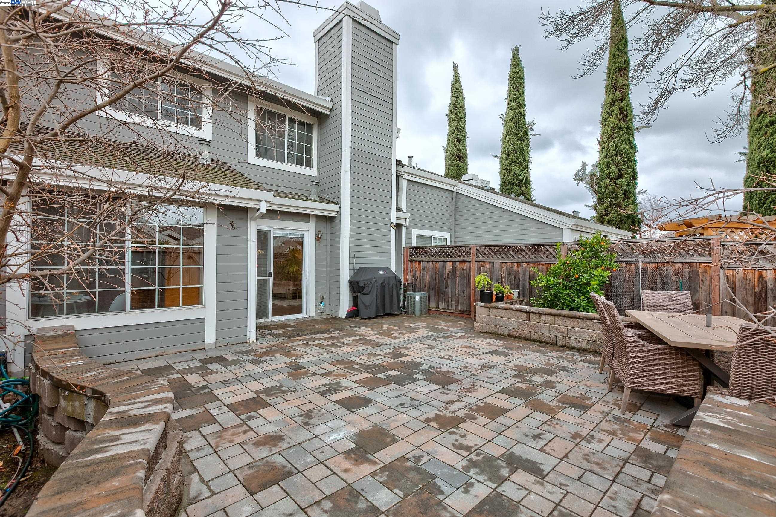 4746 APPLE TREE COMMON