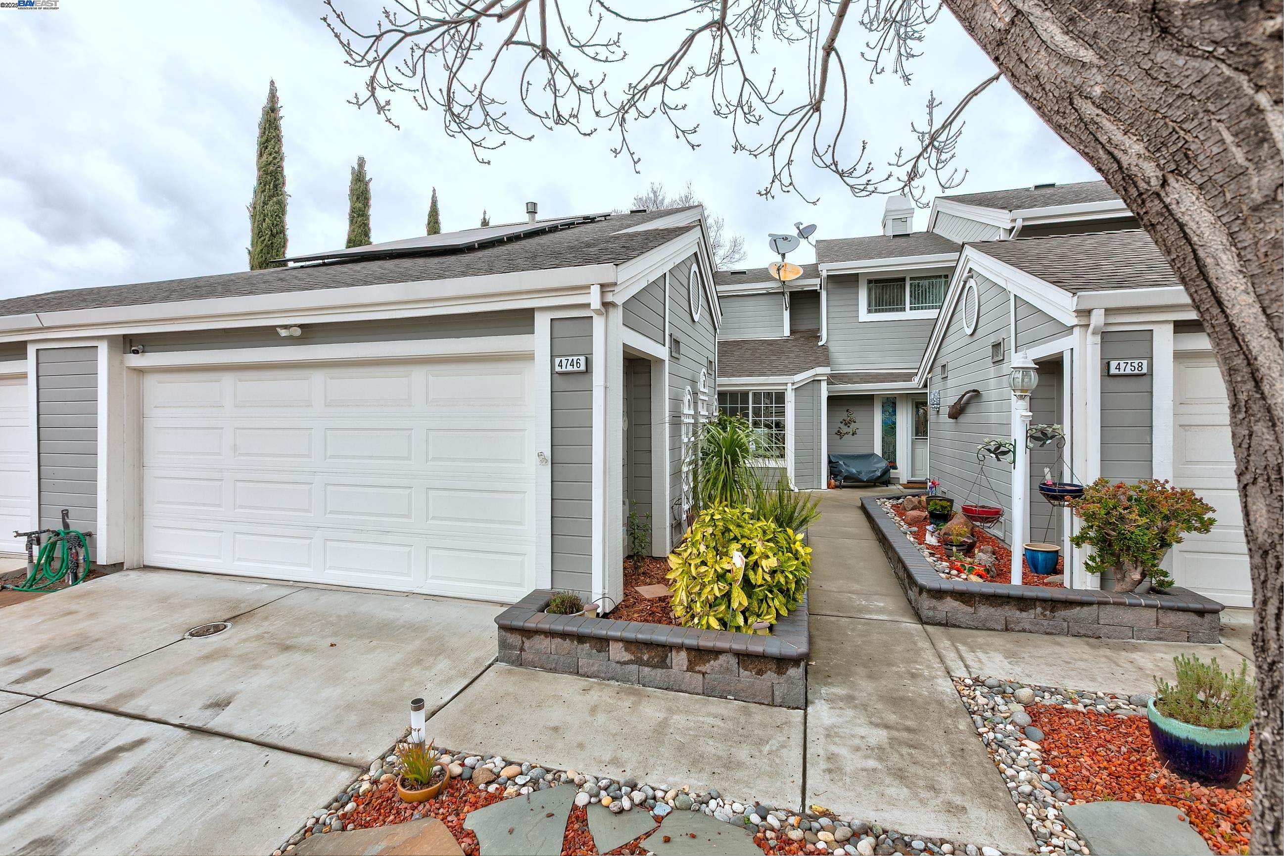 4746 APPLE TREE COMMON