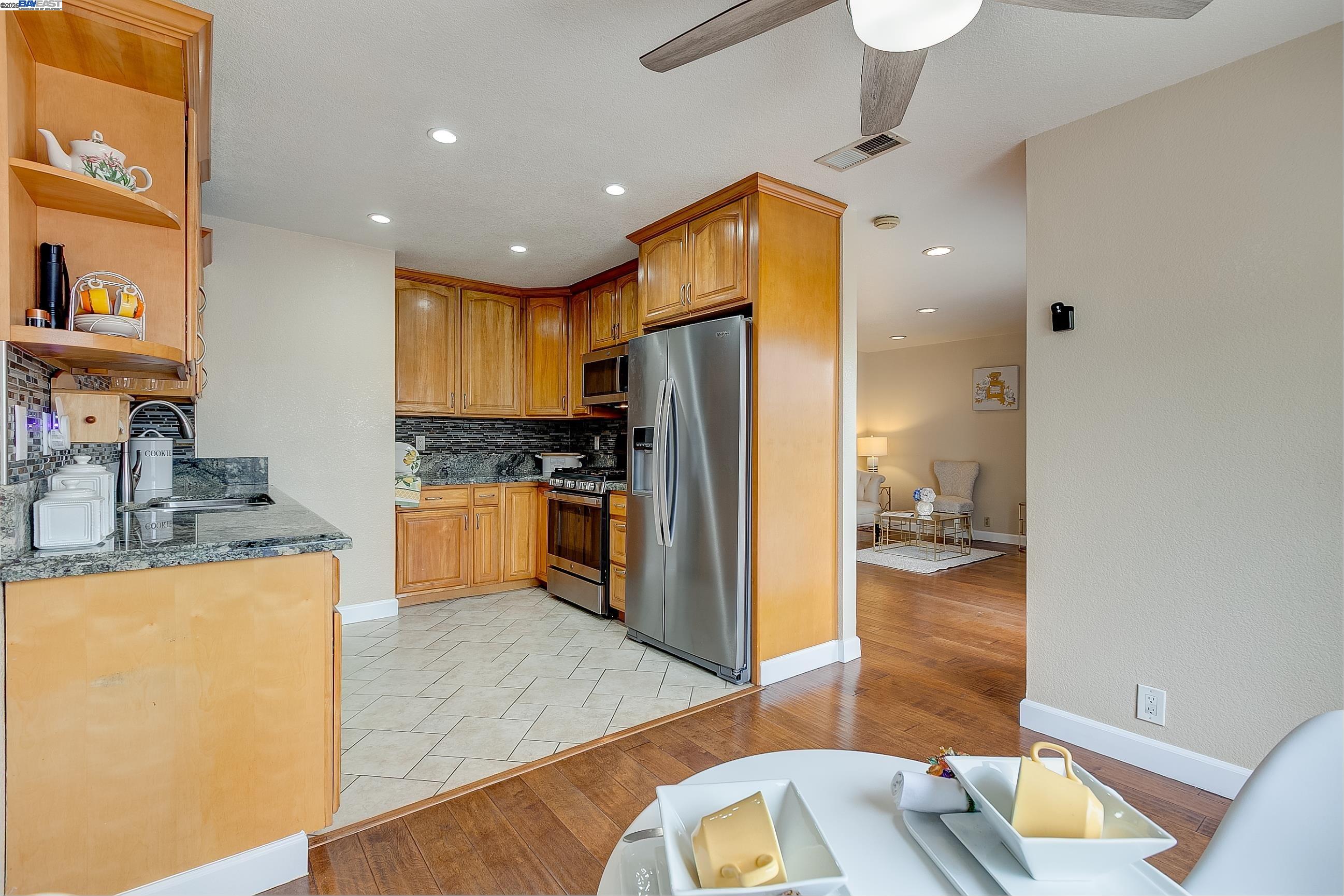 4746 APPLE TREE COMMON