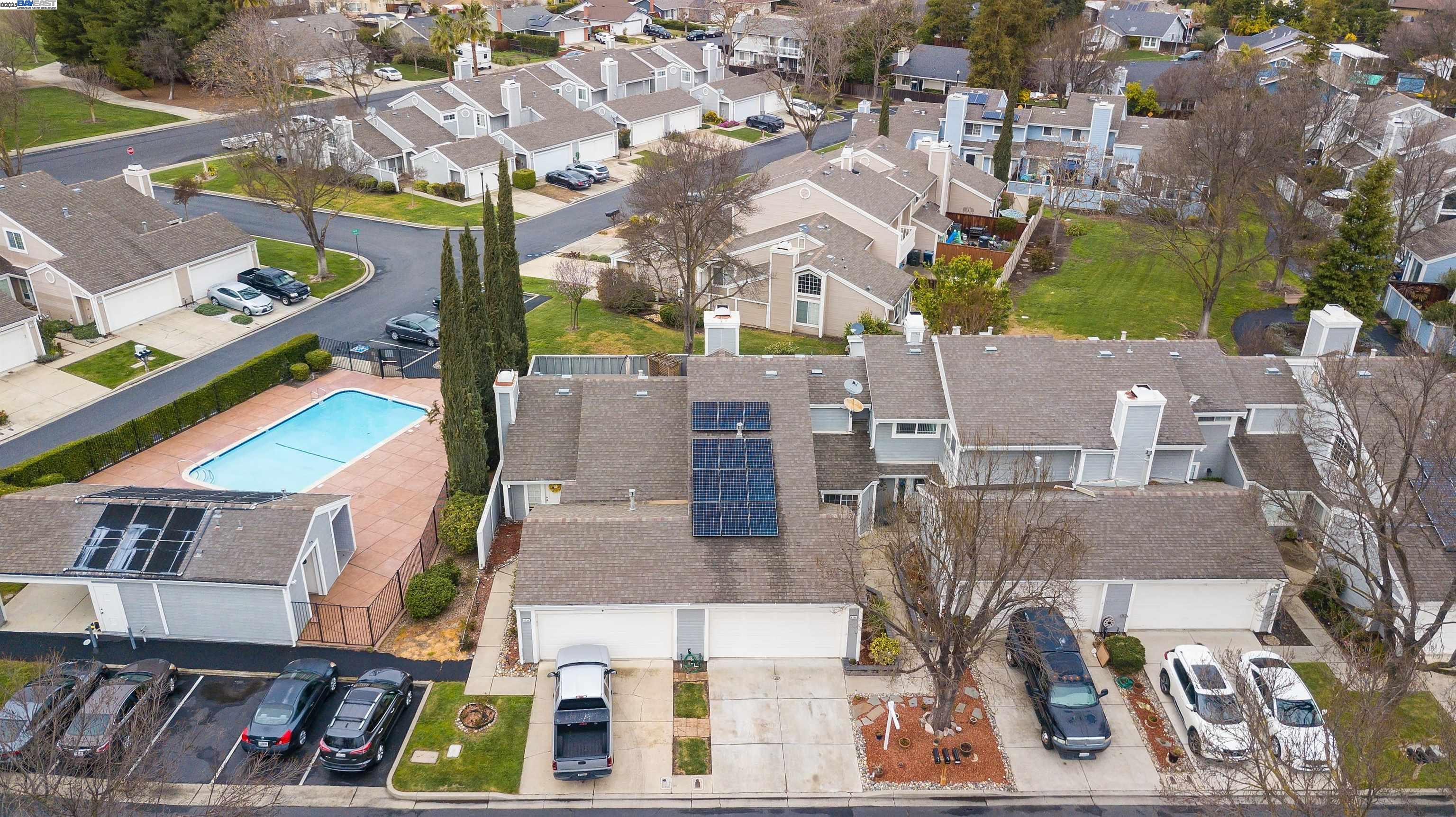 4746 APPLE TREE COMMON