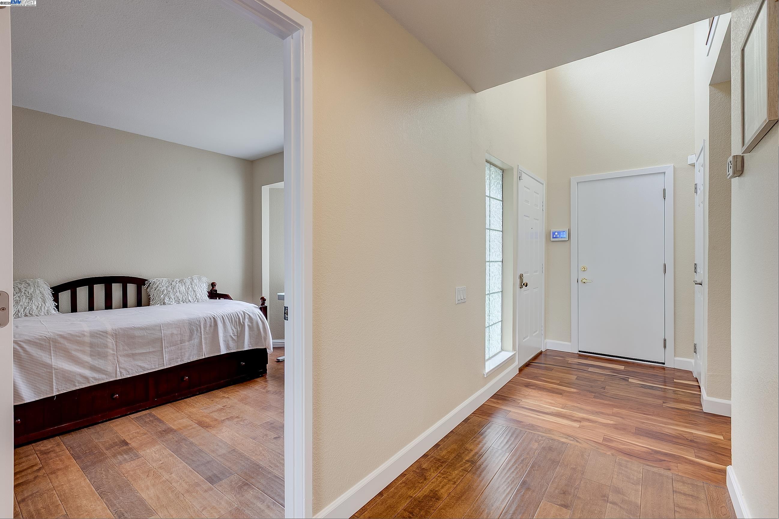 4746 APPLE TREE COMMON