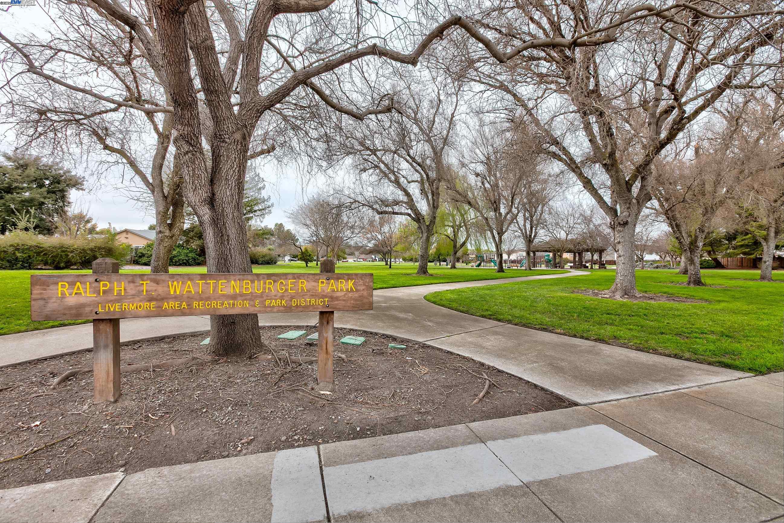 4746 APPLE TREE COMMON