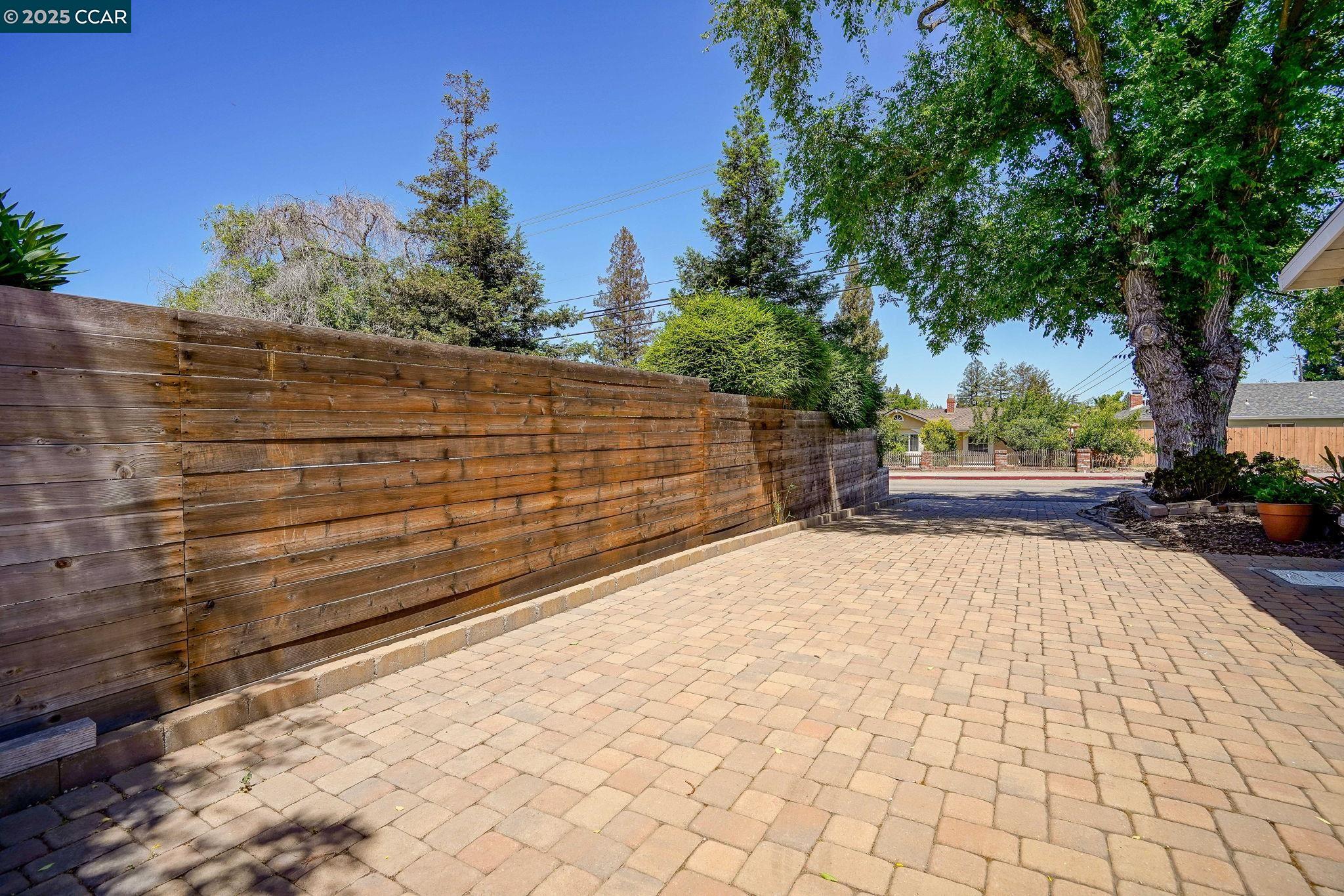 1801 San Luis Rd