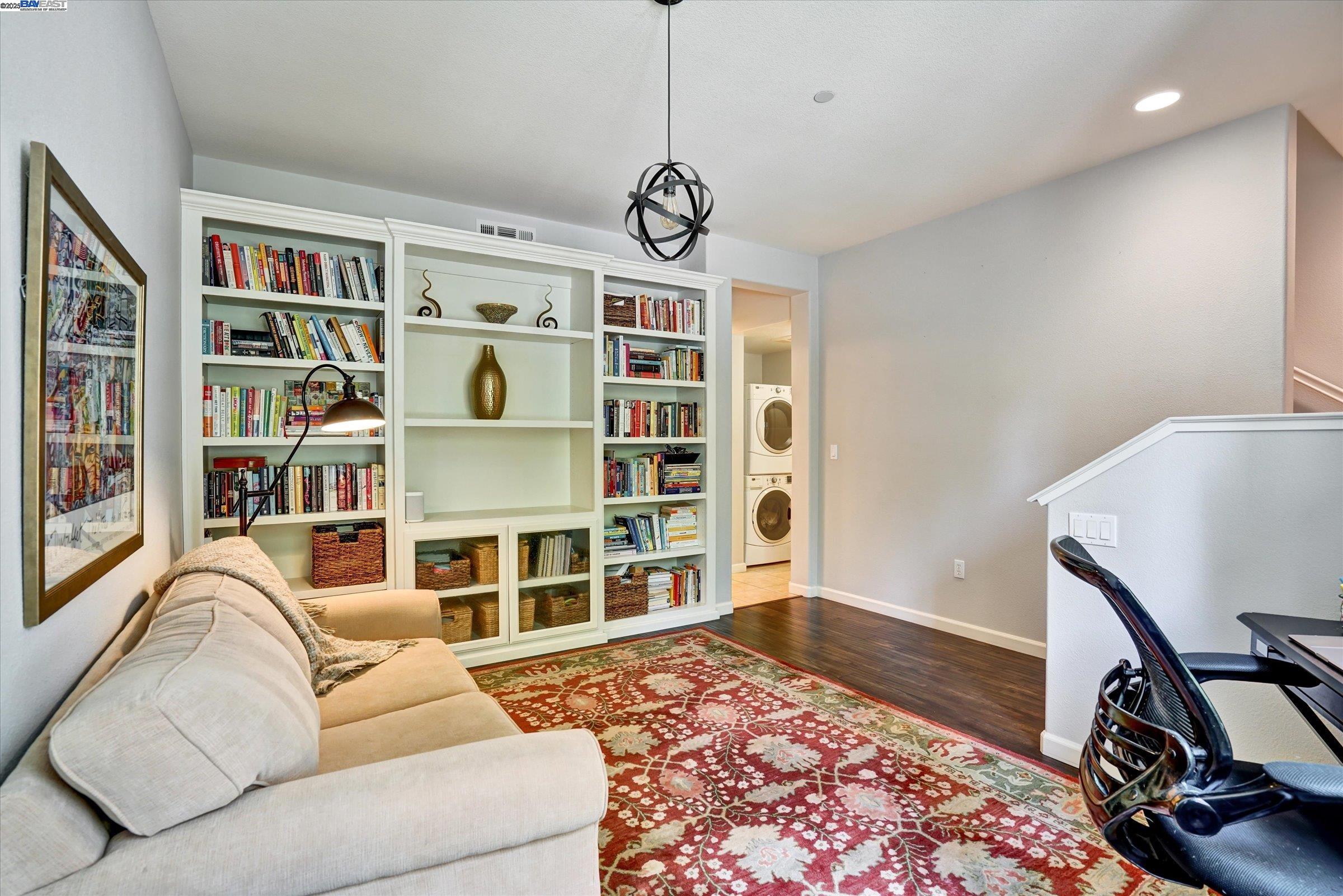 140 Selby Ln # 4