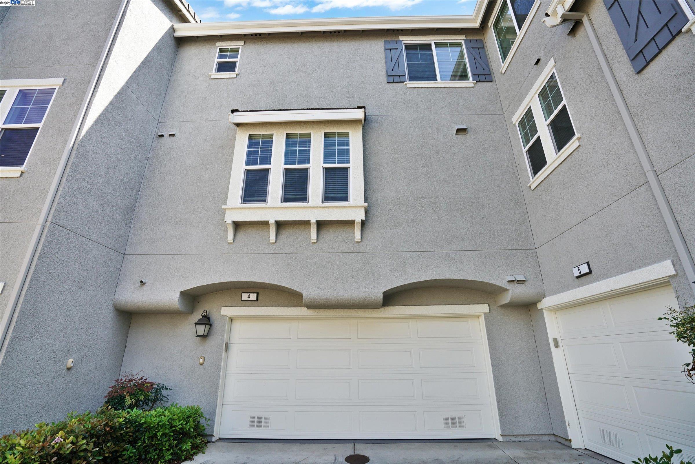 140 Selby Ln # 4