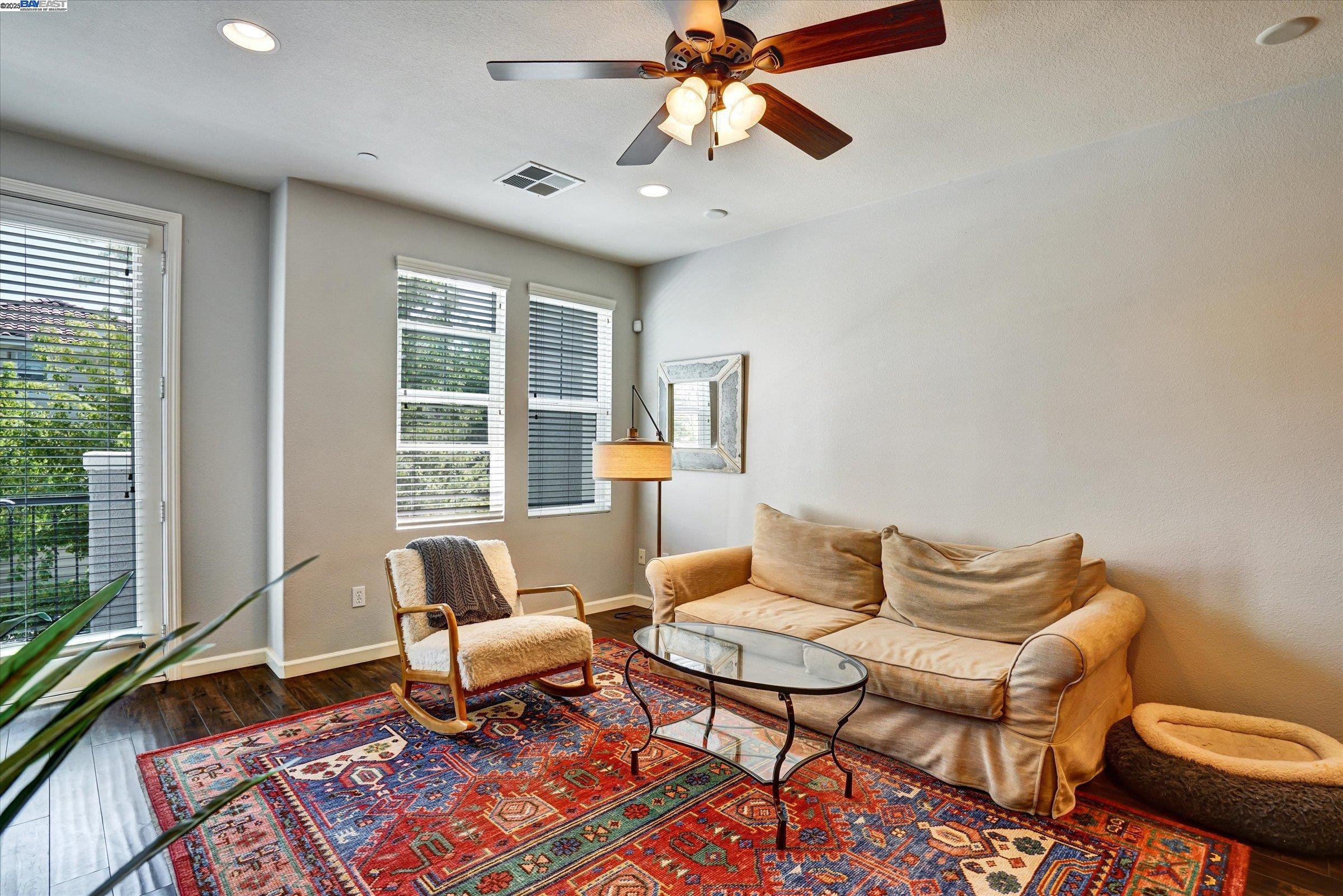140 Selby Ln # 4