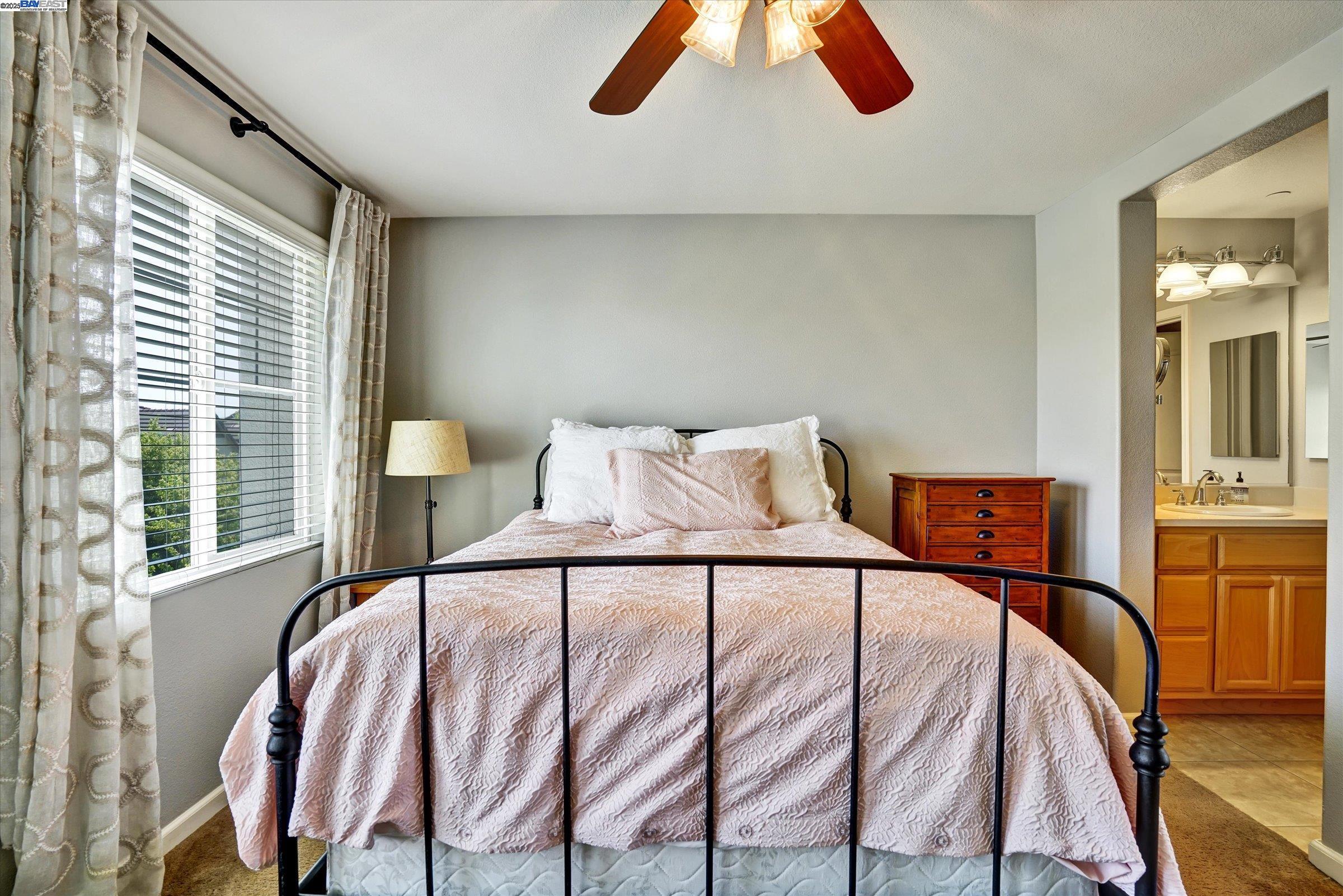 140 Selby Ln # 4