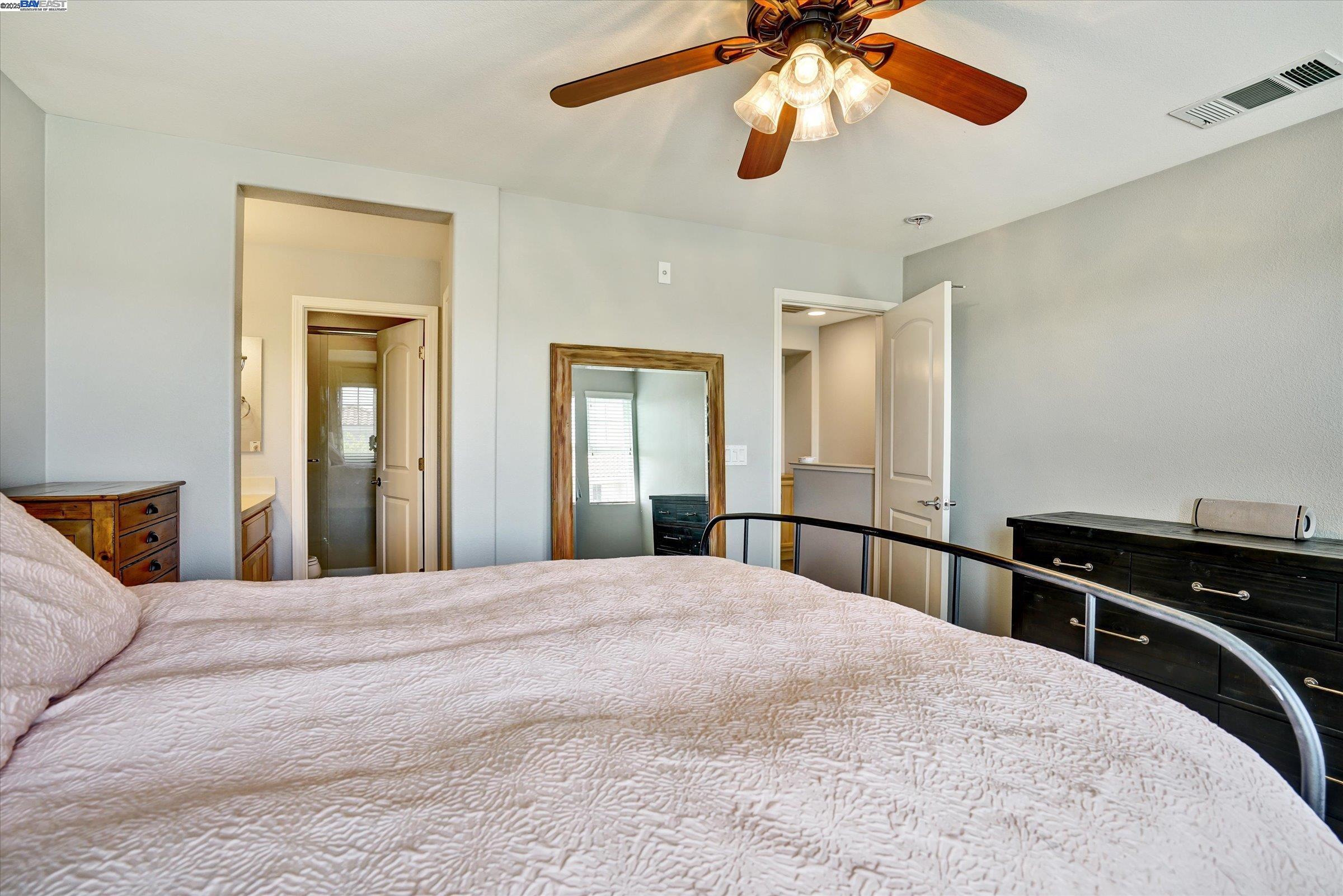 140 Selby Ln # 4