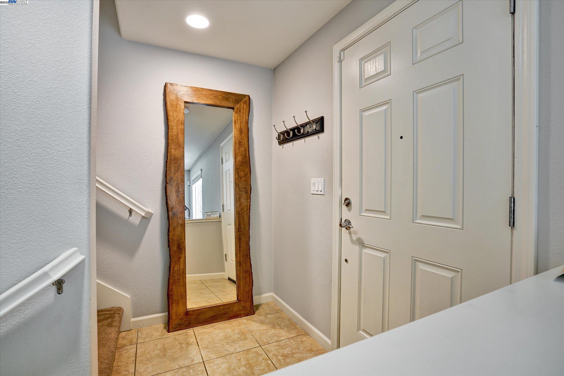 140 Selby Ln # 4