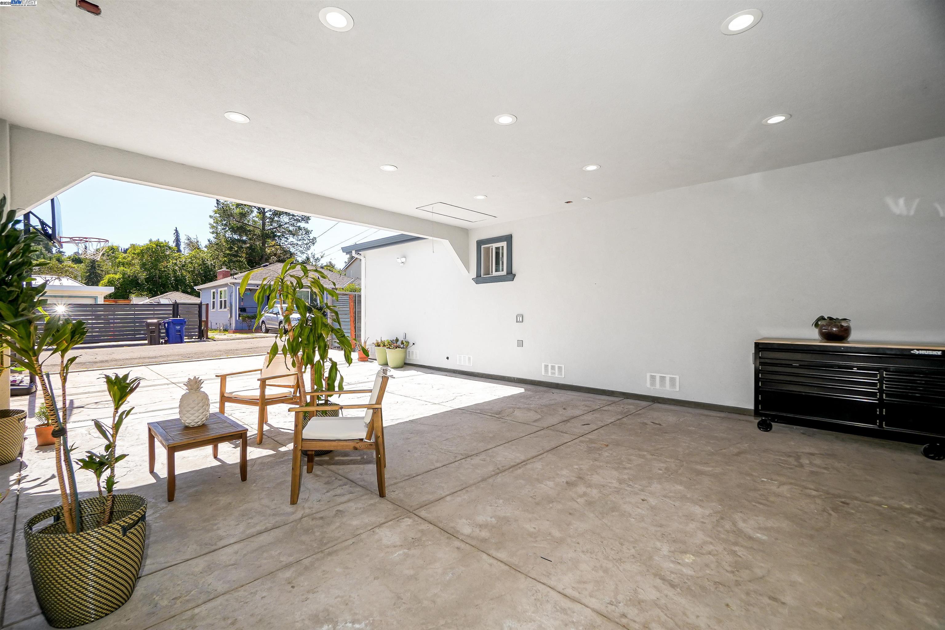 3254 Keith Ave