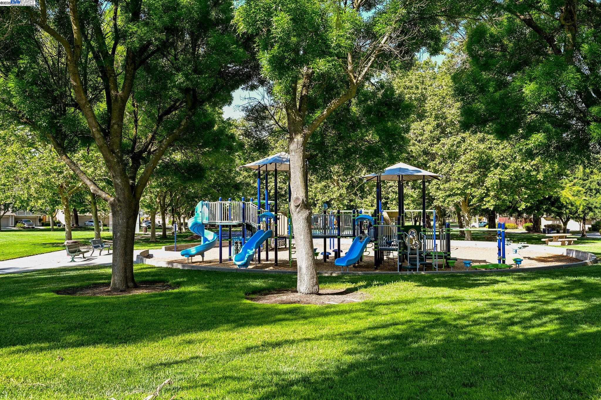 4002 Rennellwood Way