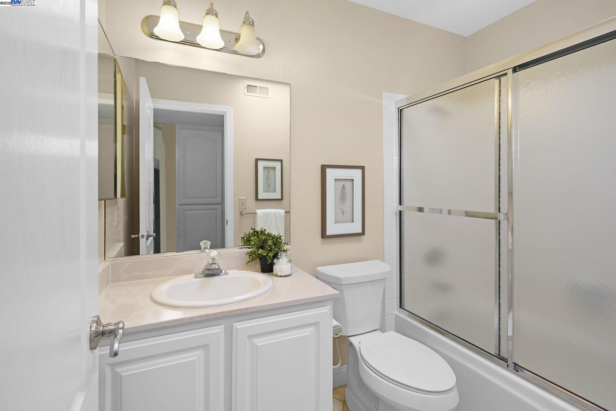 4002 Rennellwood Way