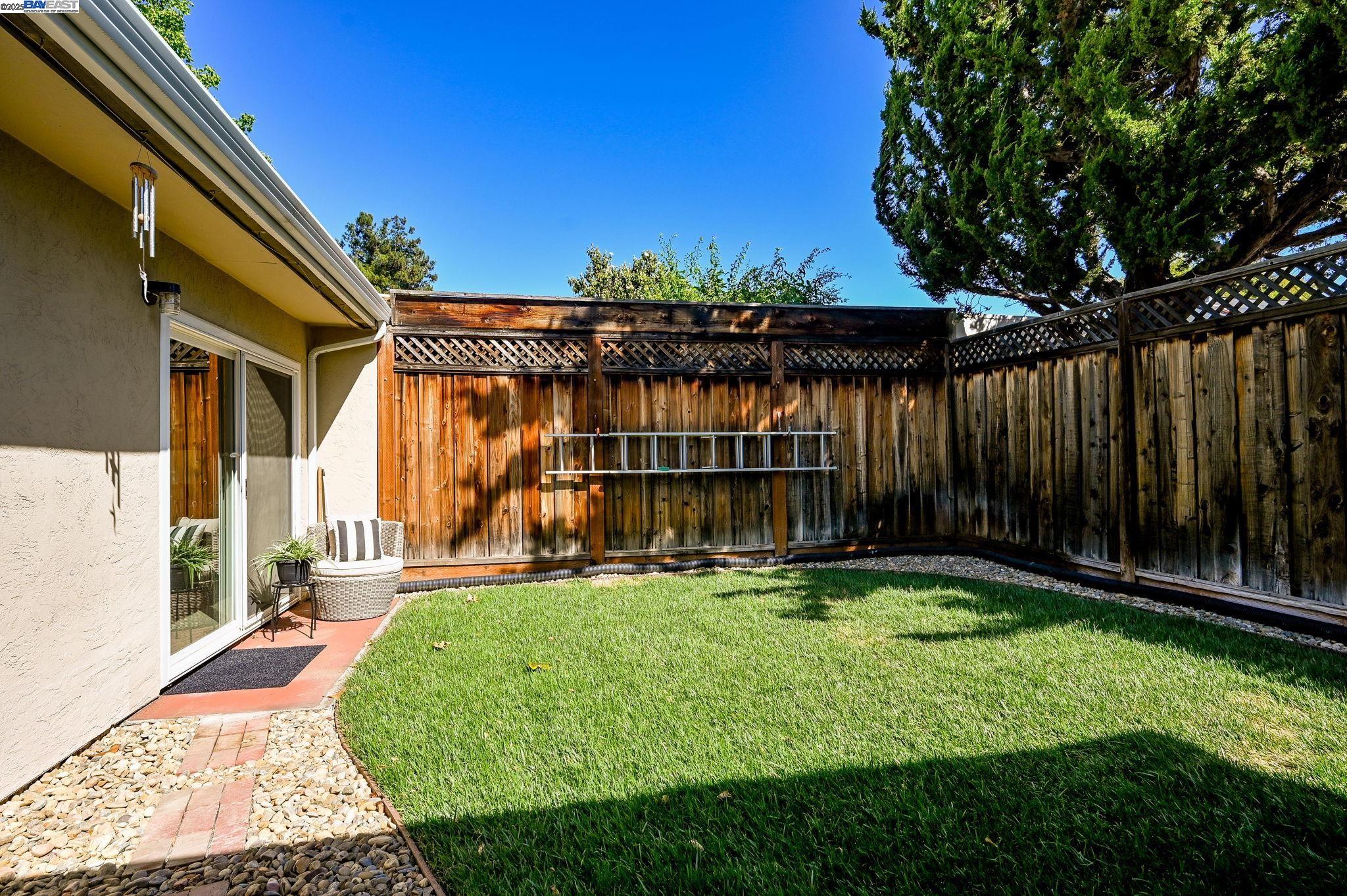 4002 Rennellwood Way