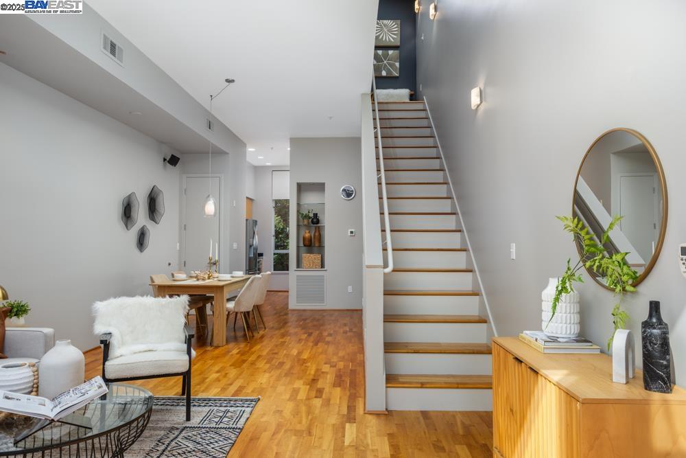 24 Iron Horse Ln
