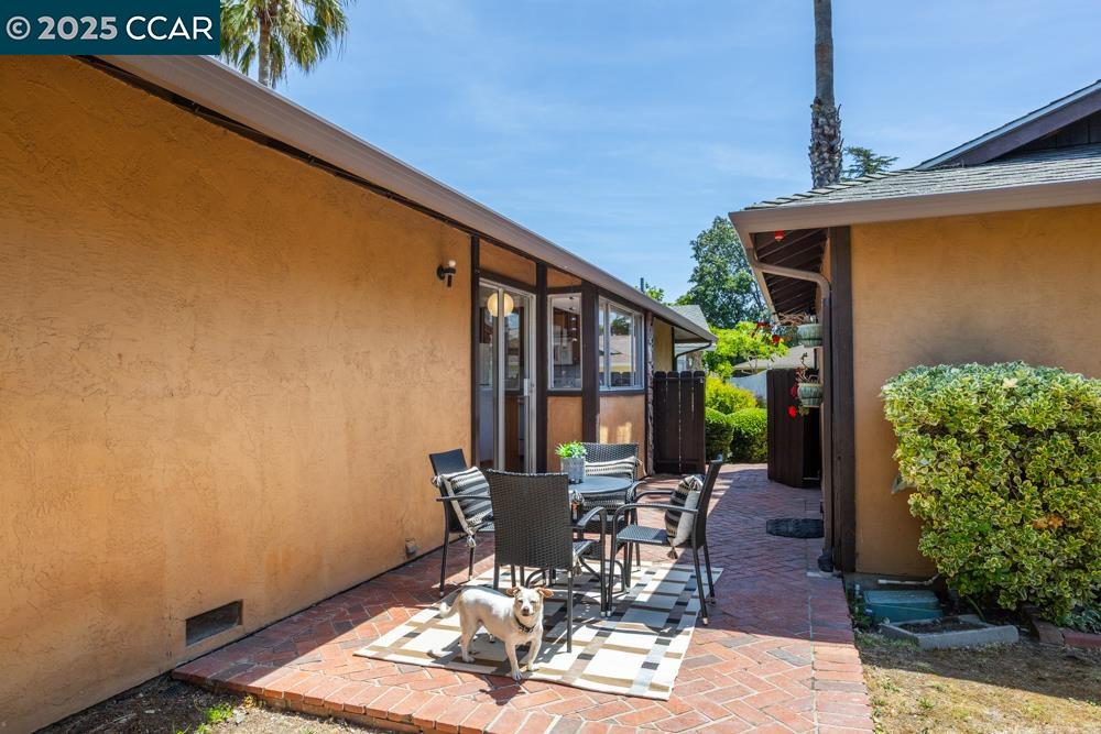 5524 Guadalupe Ct