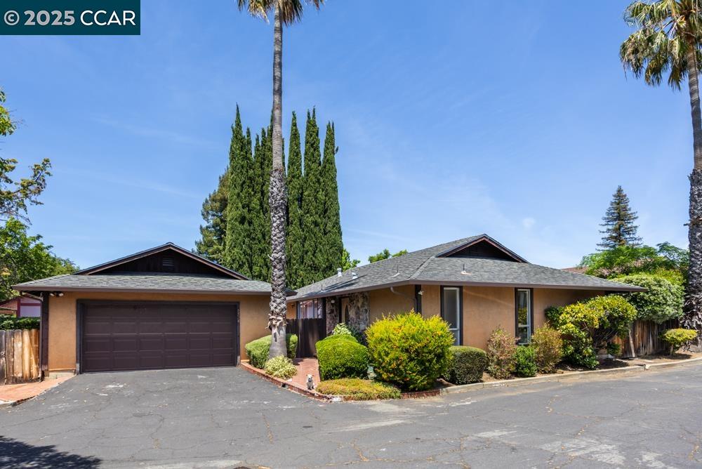 5524 Guadalupe Ct