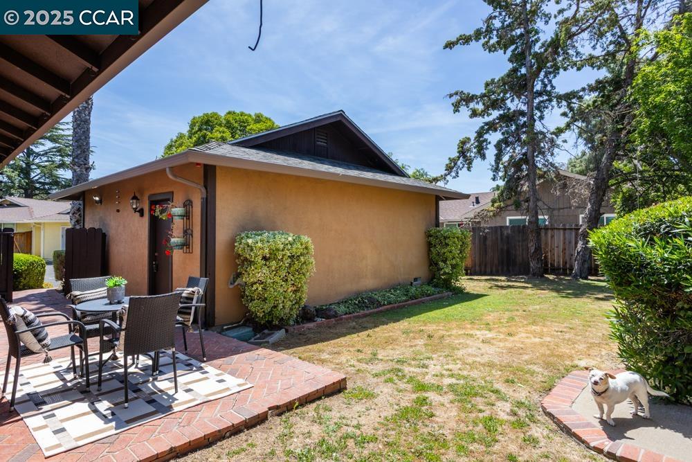 5524 Guadalupe Ct