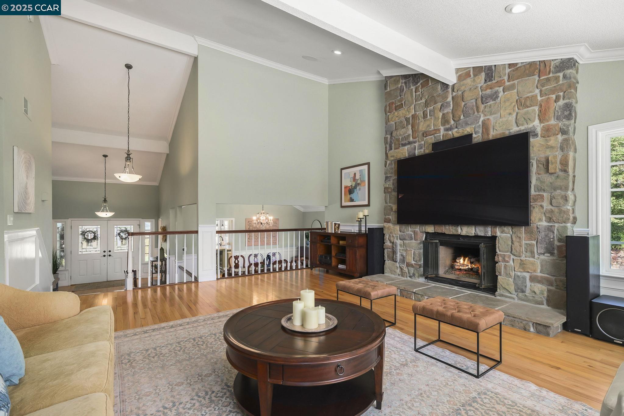215 Arthur