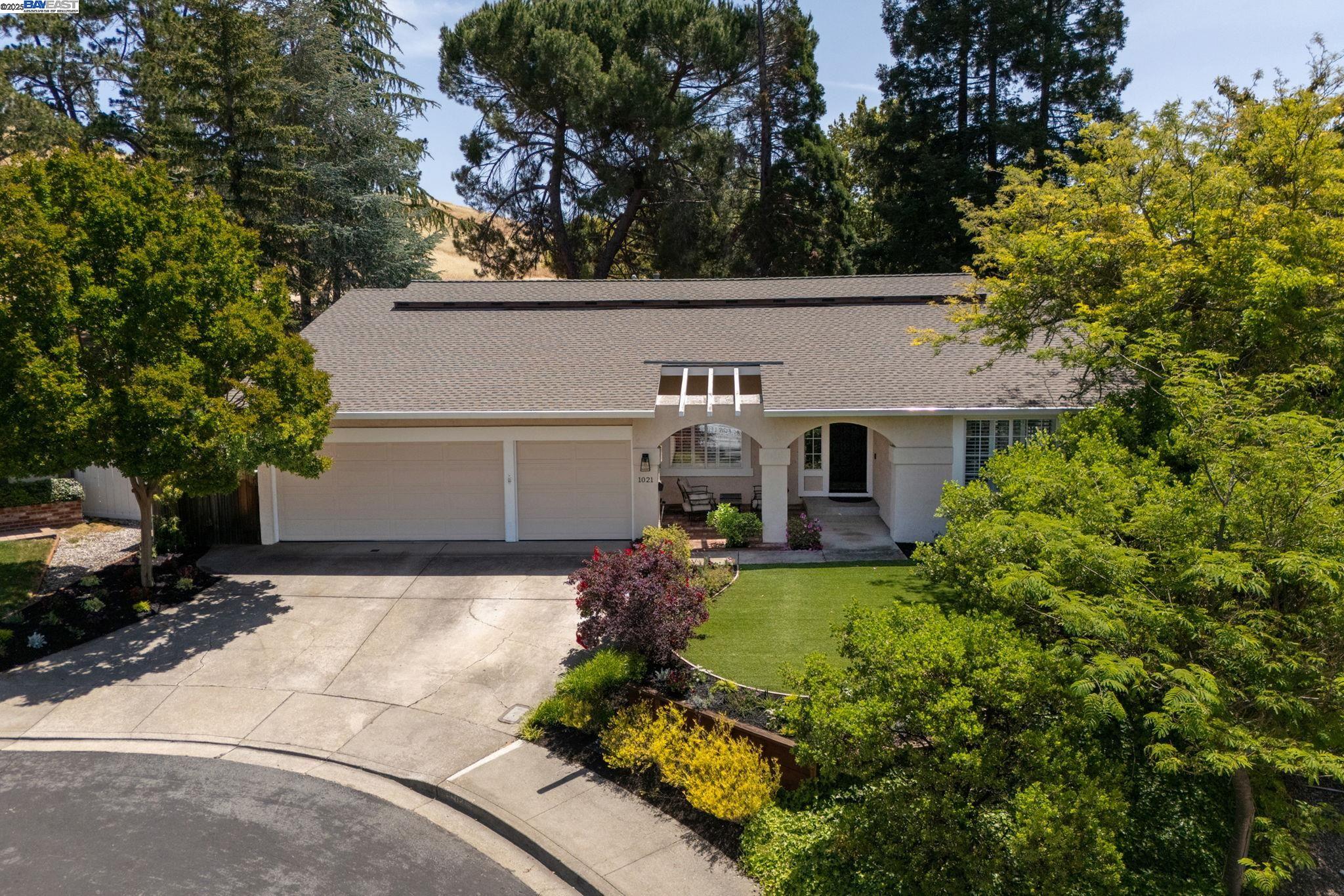 1021 Knightwood Ct