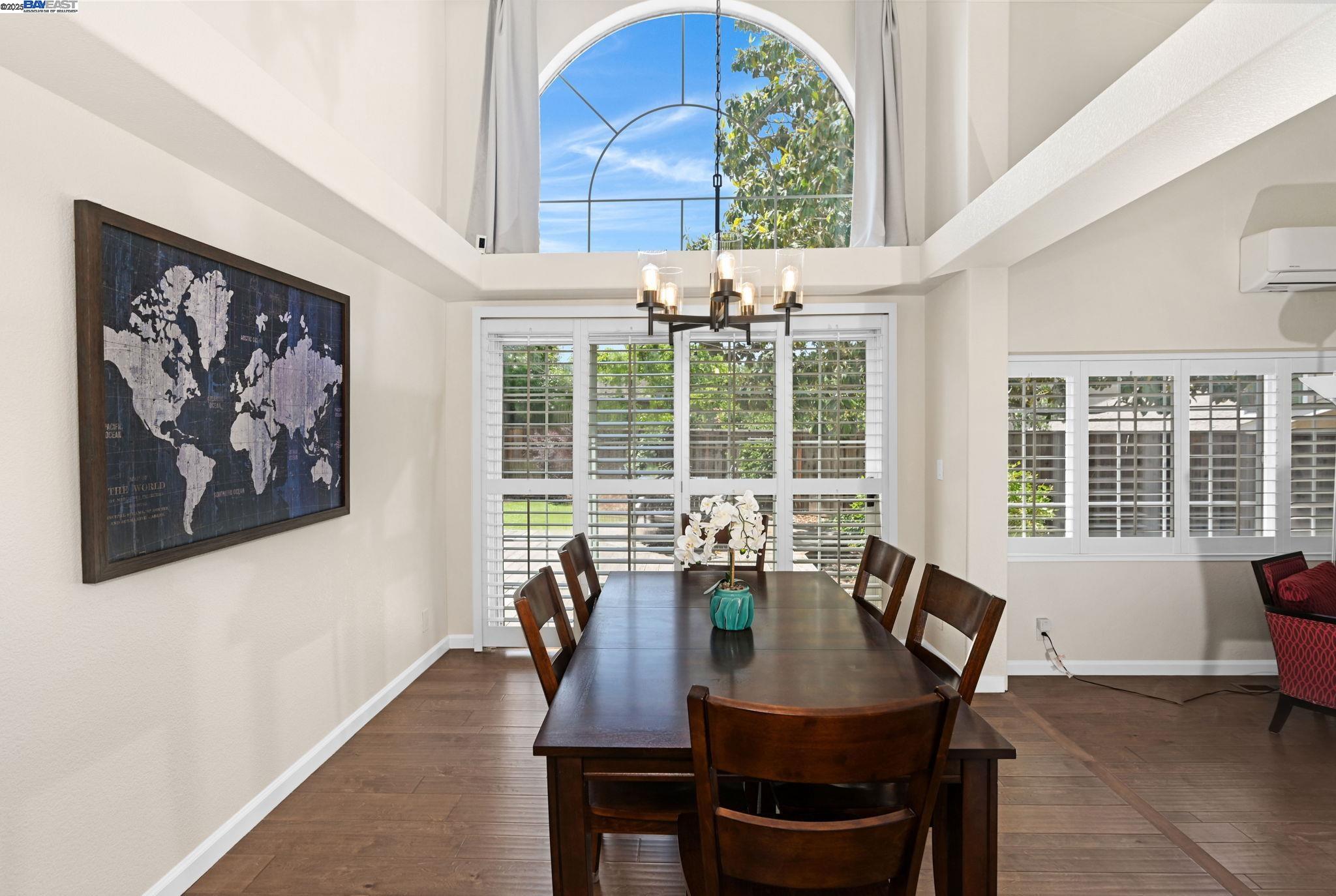 1021 Knightwood Ct