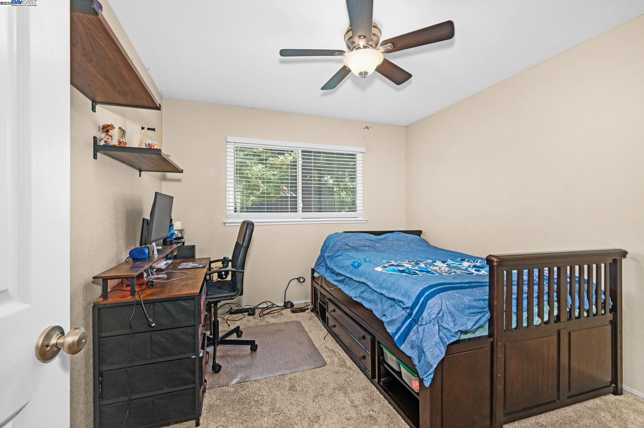 1021 Knightwood Ct
