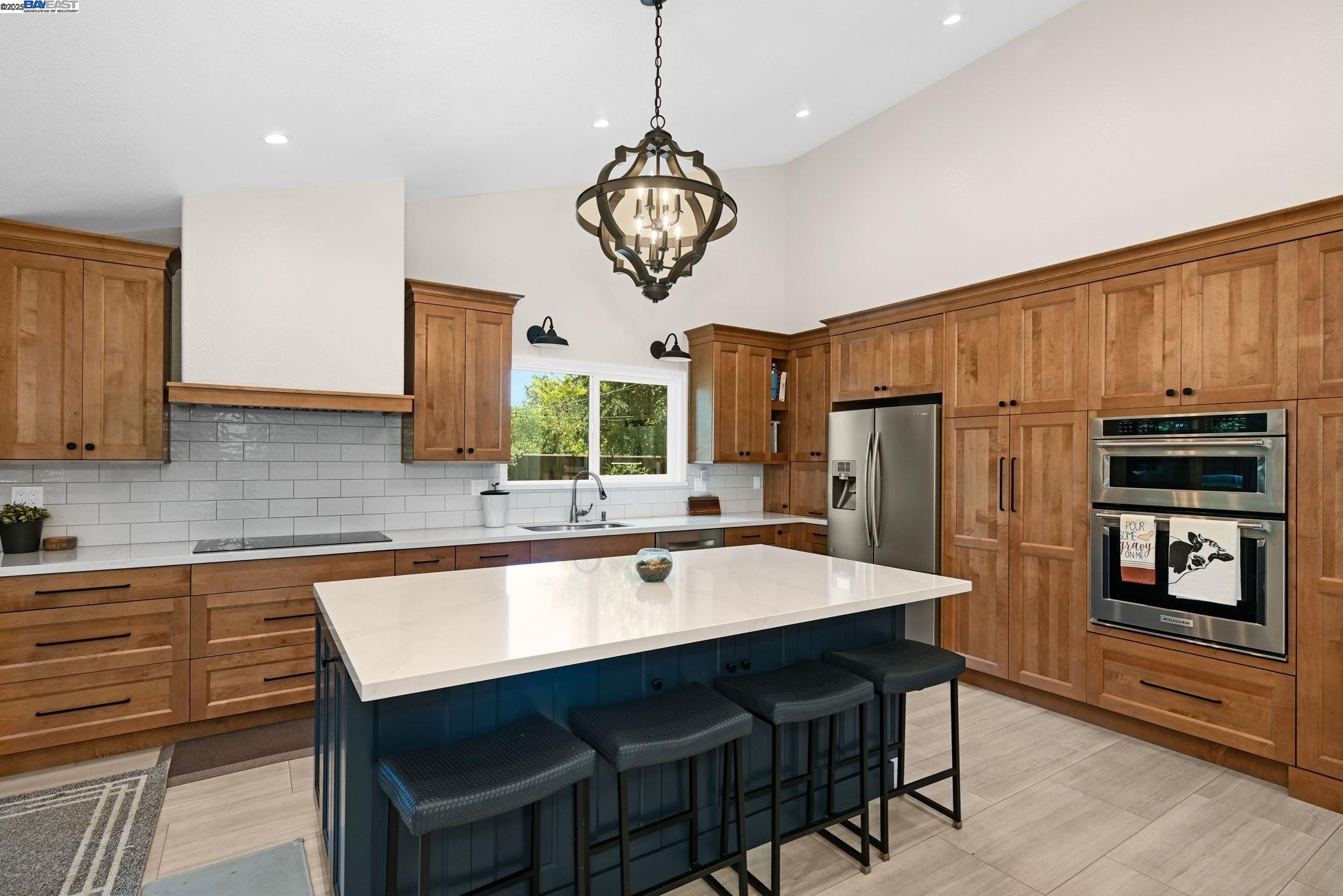 1021 Knightwood Ct