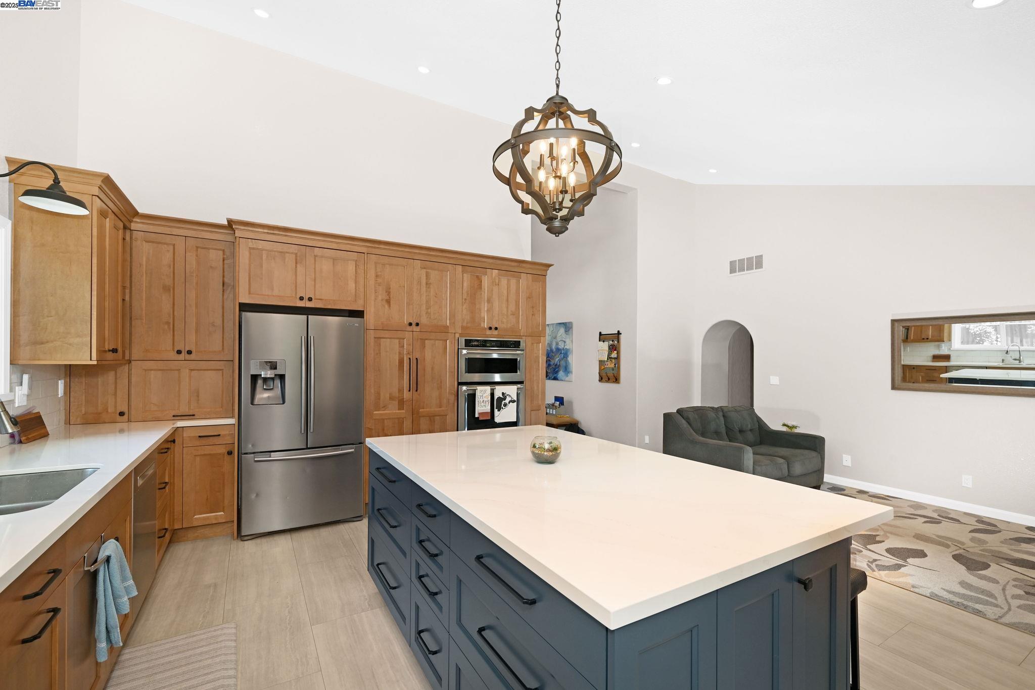 1021 Knightwood Ct