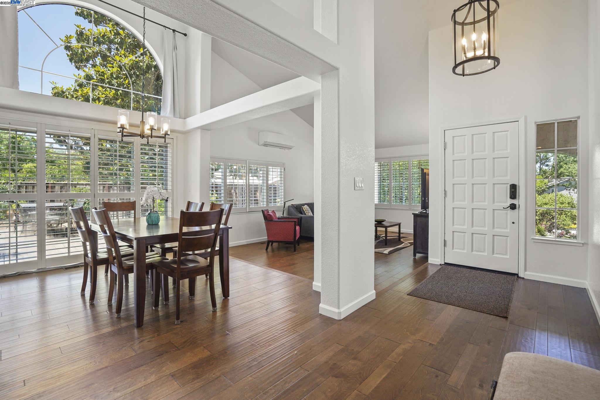 1021 Knightwood Ct