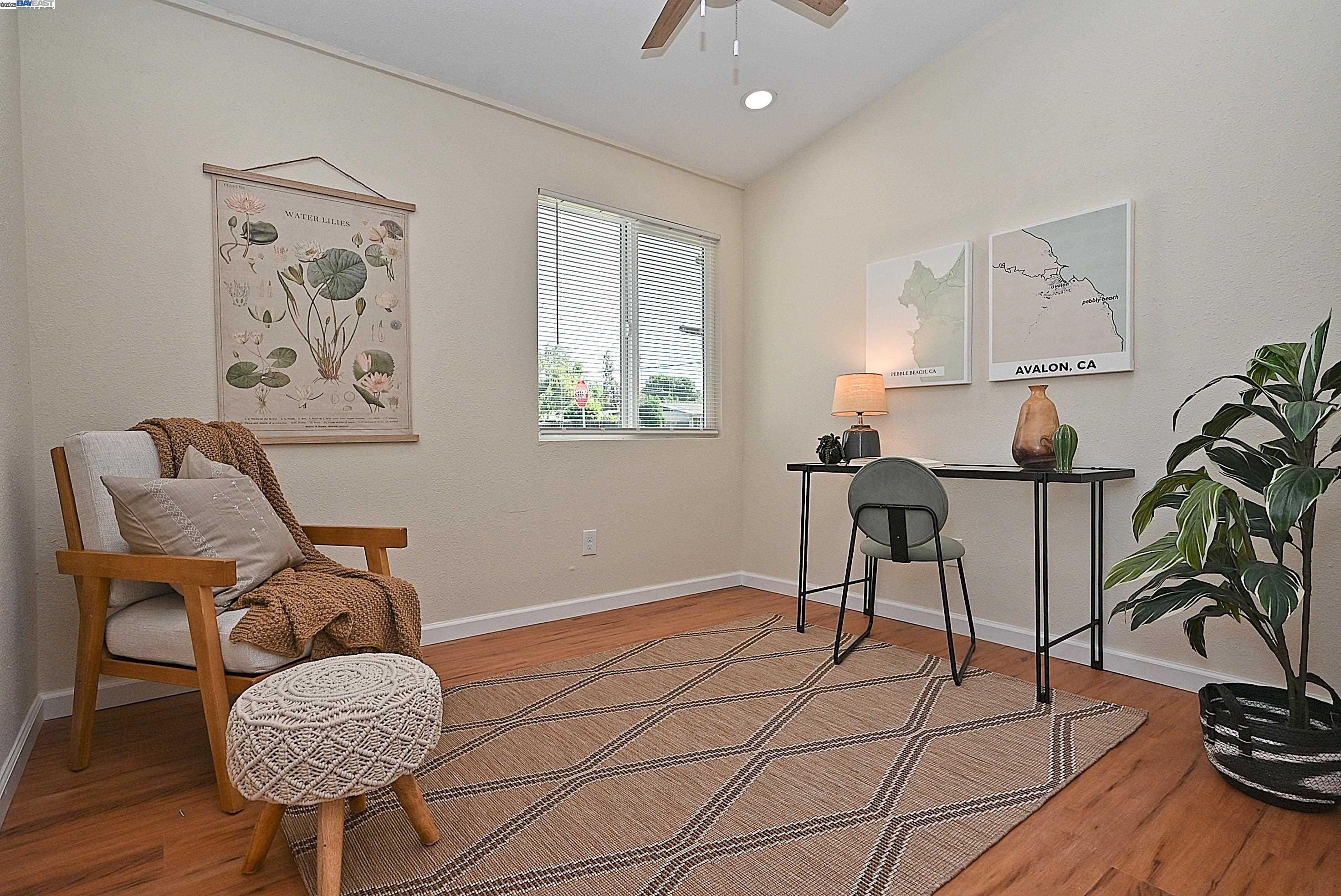 2371 Del Rio Dr