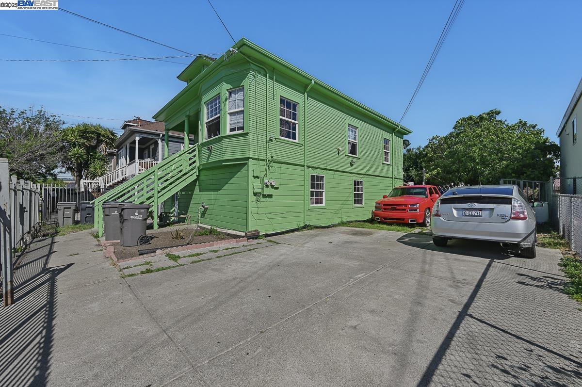 1050 82Nd Ave