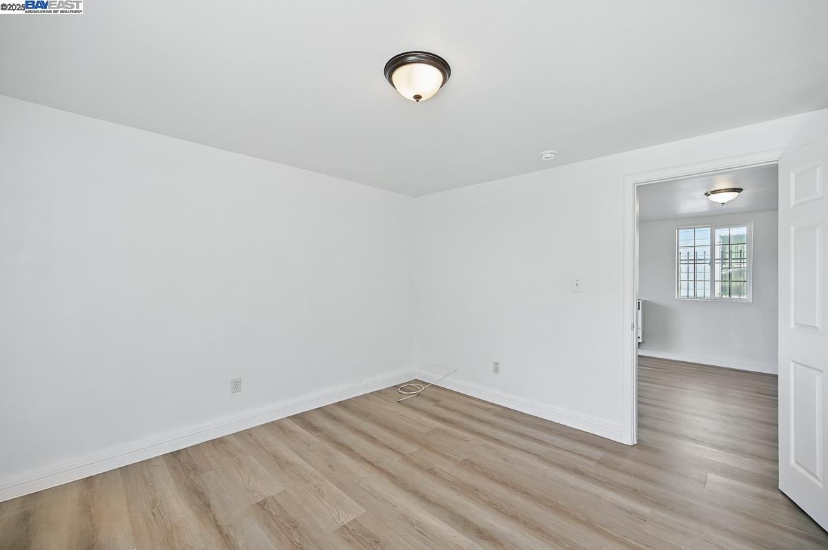 1050 82Nd Ave