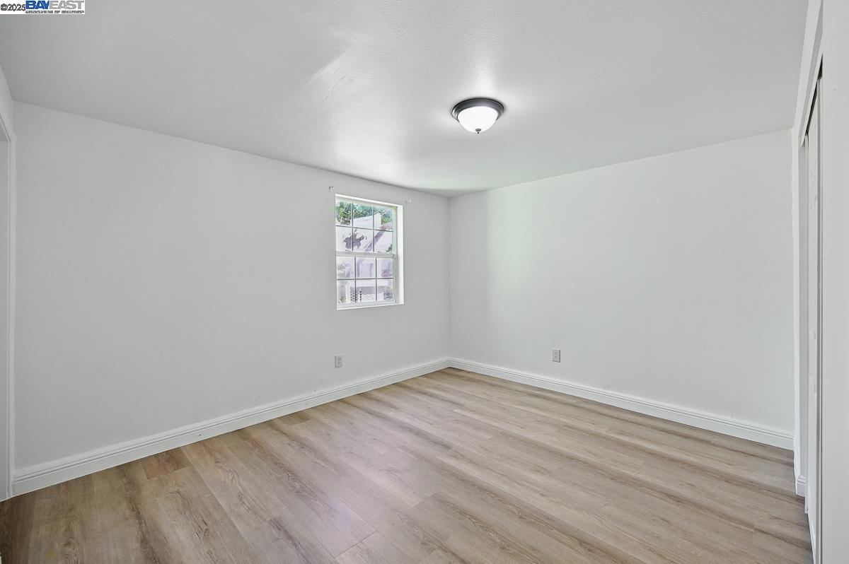 1050 82Nd Ave